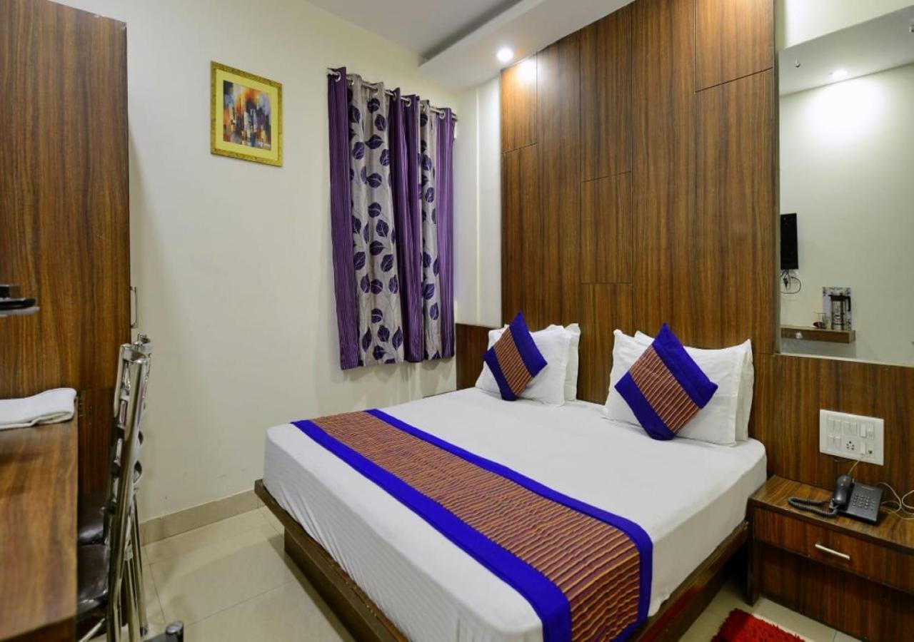 Hotel Perfect Spot- Main Bazar - Walking Metro Station New Delhi Exterior photo