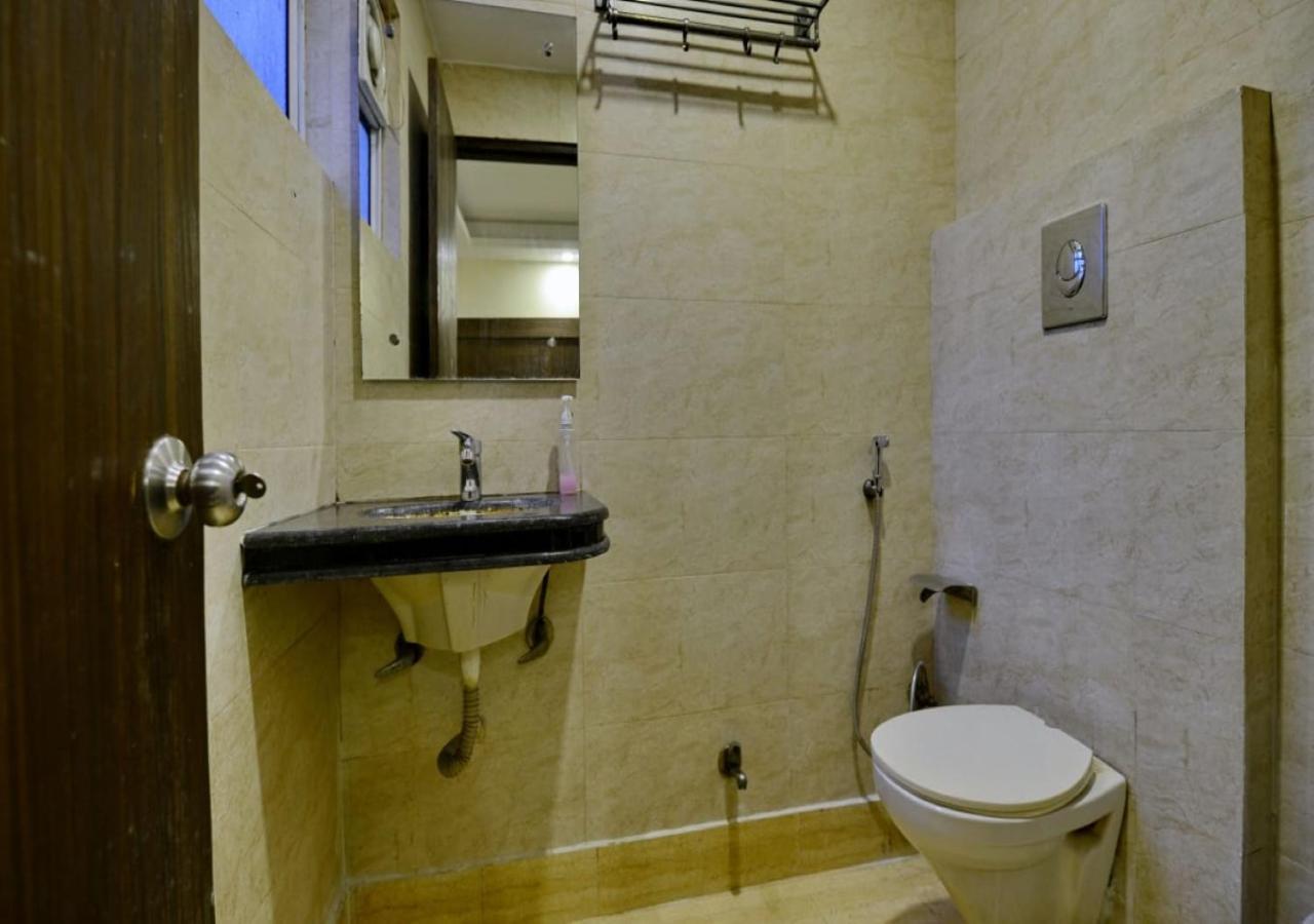 Hotel Perfect Spot- Main Bazar - Walking Metro Station New Delhi Exterior photo