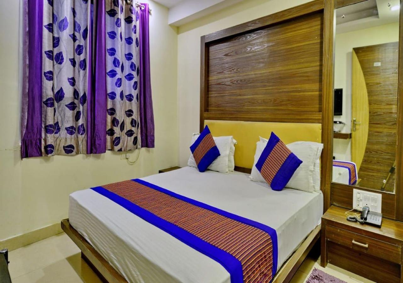 Hotel Perfect Spot- Main Bazar - Walking Metro Station New Delhi Exterior photo