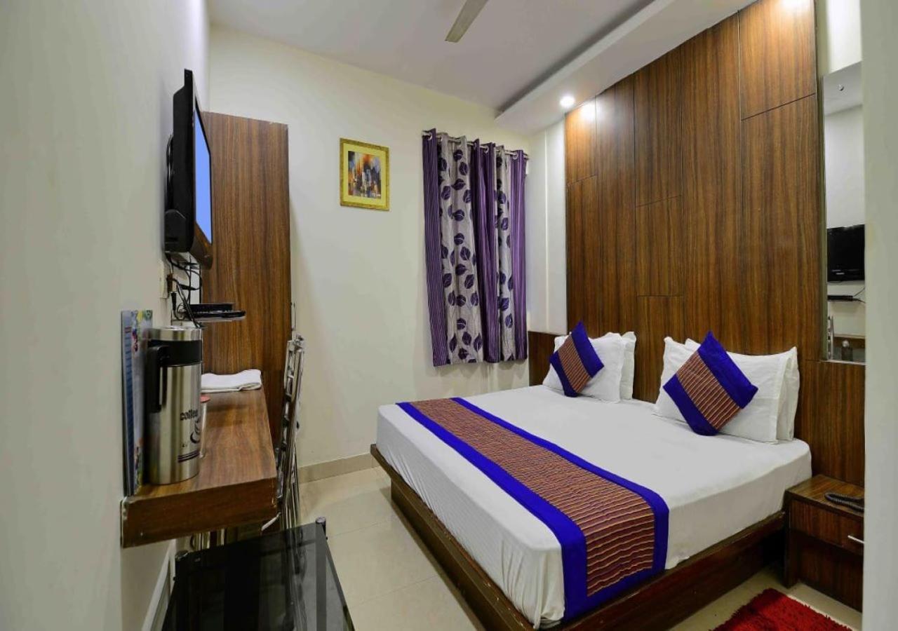 Hotel Perfect Spot- Main Bazar - Walking Metro Station New Delhi Exterior photo